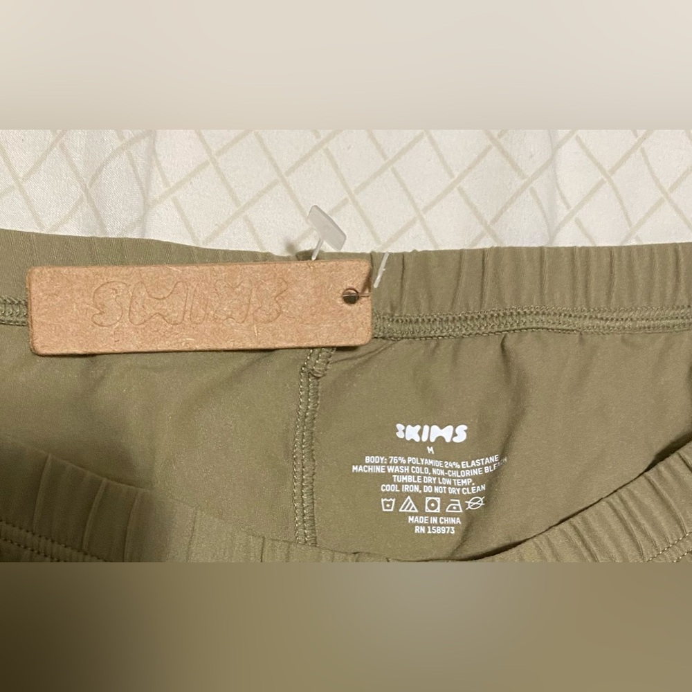Skims Biker Shorts new with tag size medium